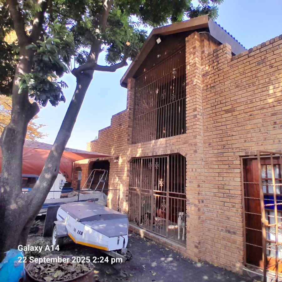 5 Bedroom Property for Sale in Bodorp North West
